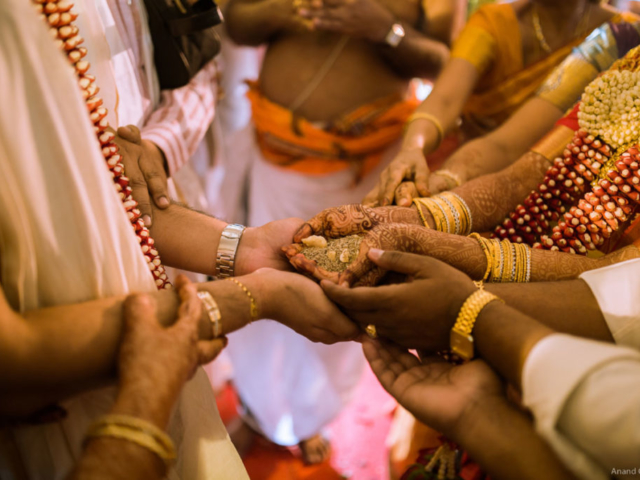 Lovely capture of Kanyadaan Hindu Wedding Ritual in chennai wedding by a brahmin wedding photographer